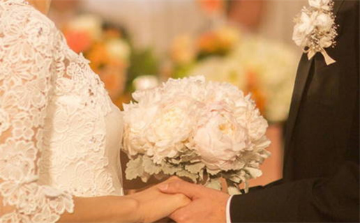 根据生辰八字起名字_根据生辰八字起名字的软件