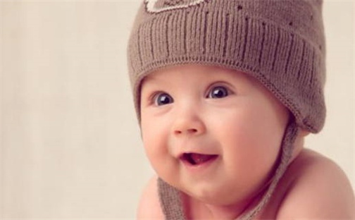 诗意唯美的何姓男孩名字有哪些？417个精选推荐