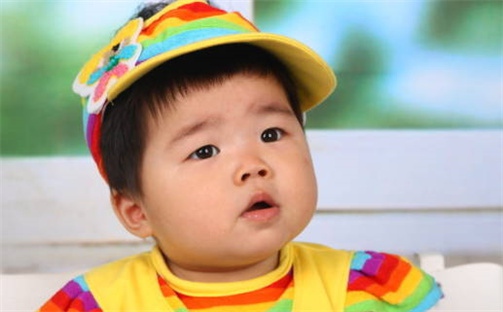 何姓2026年06月28日出生女宝宝的五行取名详解