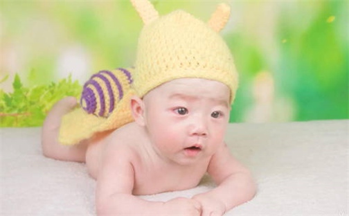 李姓女宝宝起名必看：2026年06月26日生辰八字喜用神与取名建议